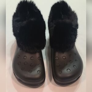 BLACK FURRY CROC LIKE  BOOTS